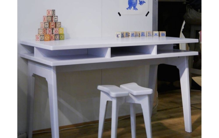 bureau pour enfant-city