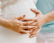 le développement de votre bébé mois par mois